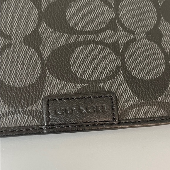 Coach Black and Gray Leather Passport and Card Holder NWOT - Picture 2 of 6